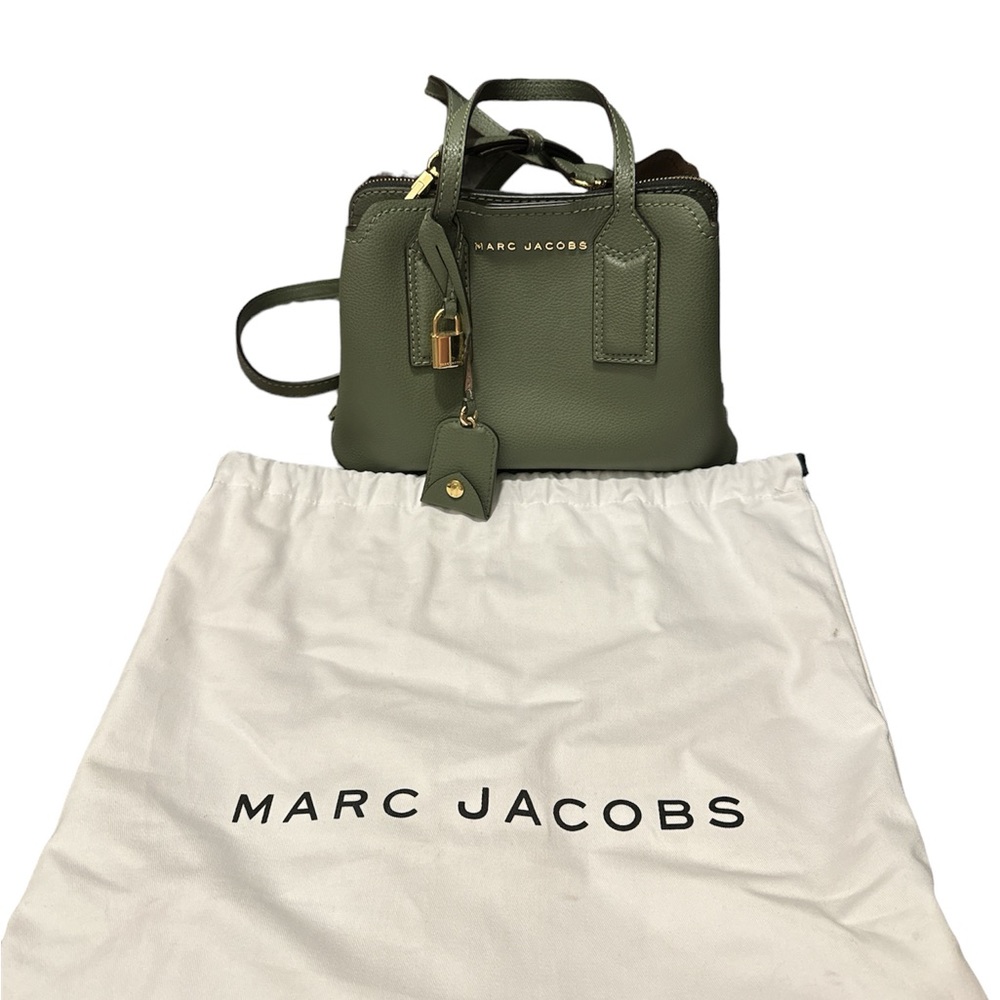 Genuine Marc Jacobs sage green leather crossbody bag. Excellent condition. - Picture 2 of 8